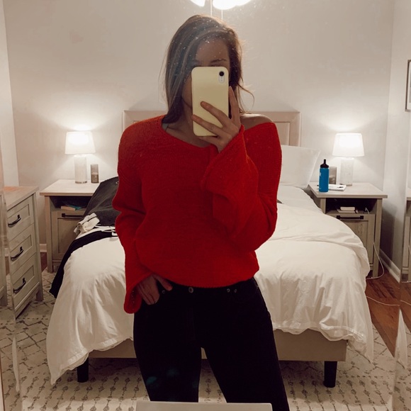 red sweater - Picture 1 of 2